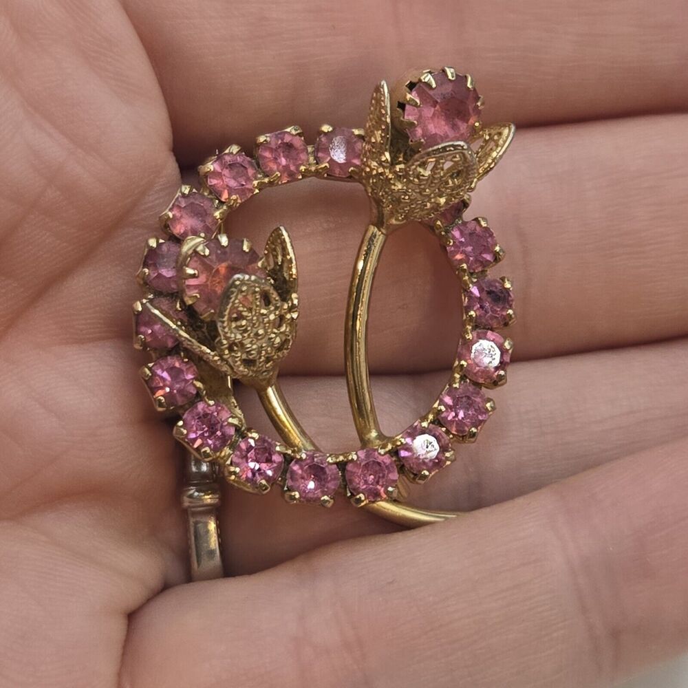Vintage Pink Prong Set Rhinestone GoldTone Filigree Flower Circle Pin Brooch